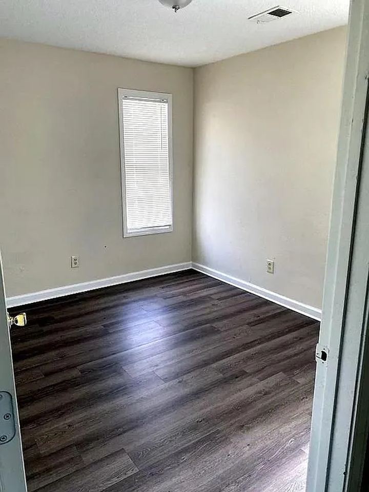 308 GANNT ST - Photo 3 of 19