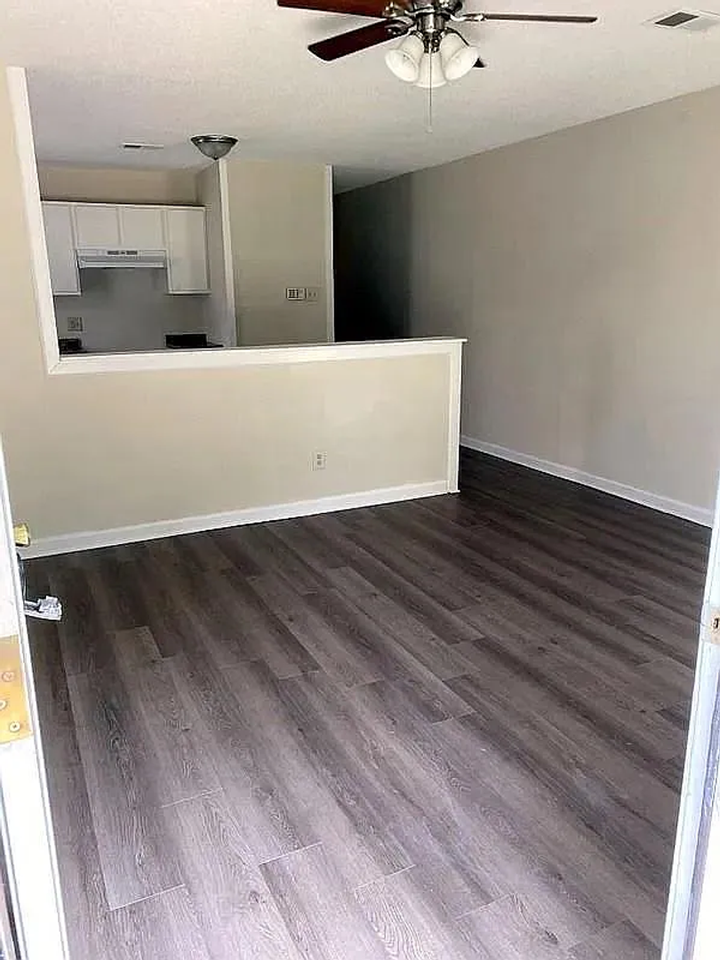 308 GANNT ST - Photo 5 of 19