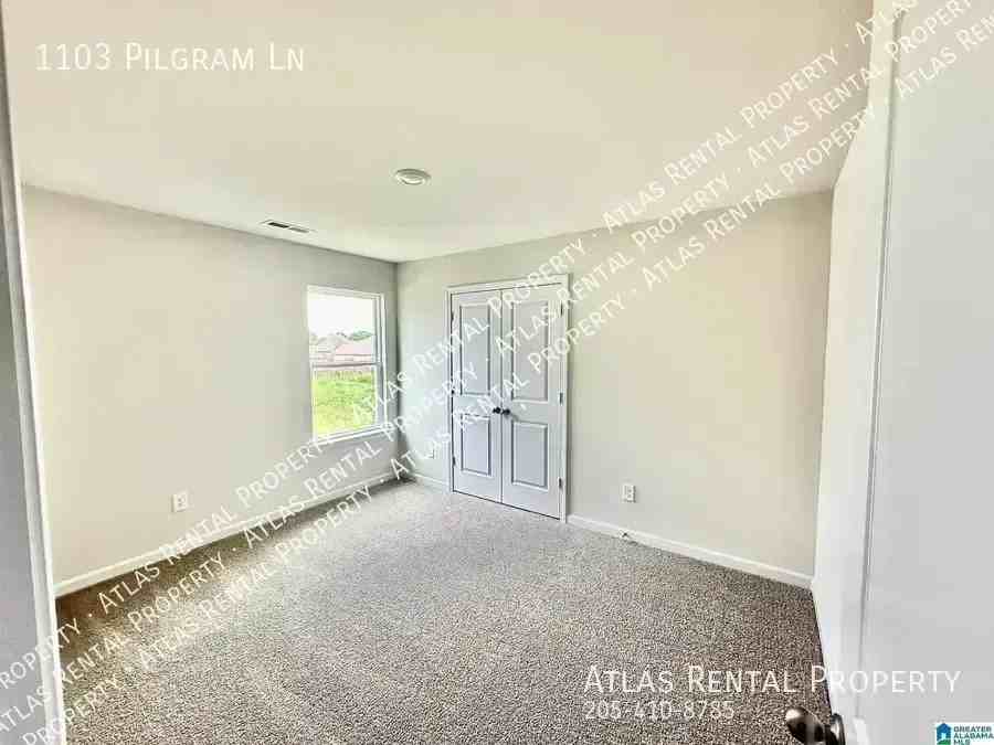 1103 Pilgrim Ln - Photo 4 of 12