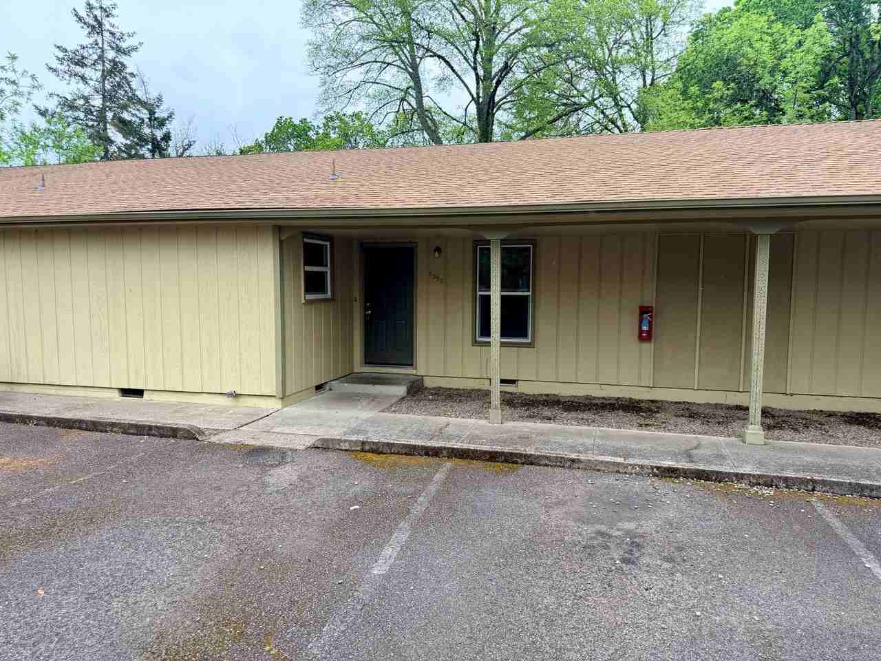 2595 Simpson St Se - Photo 2 of 11