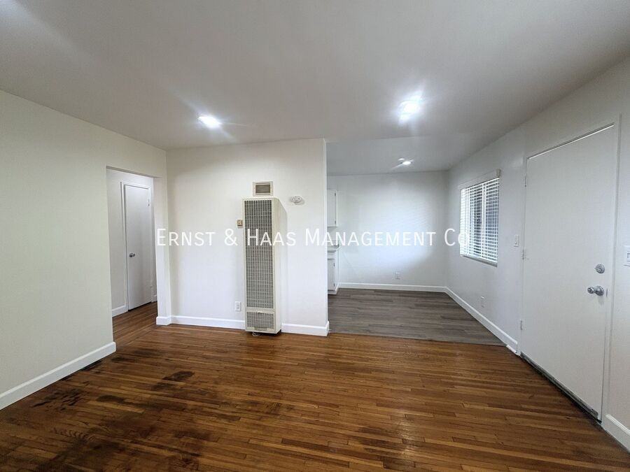 230 E Hullett St #07 - Photo 4 of 12