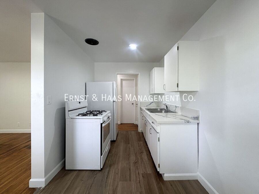 230 E Hullett St #07 - Photo 6 of 12