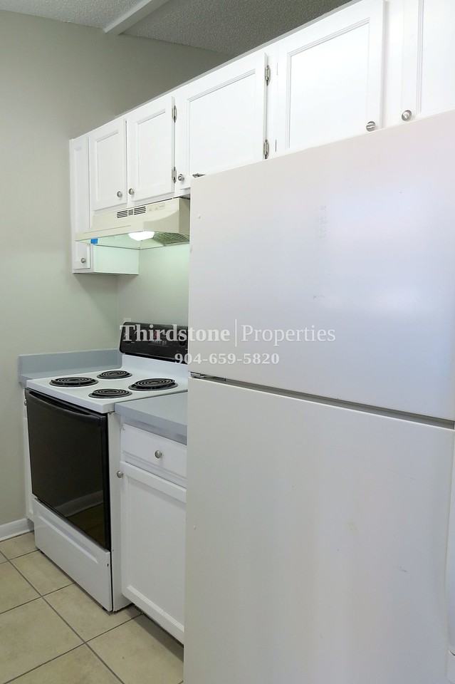 1324 Jefferson Ave #C - Photo 5 of 16