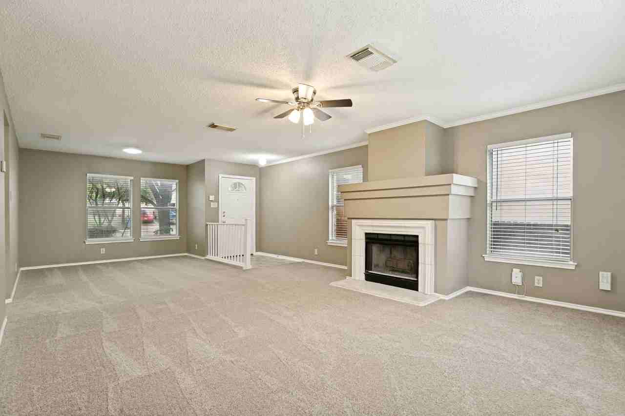9203 Gambier Dr - Photo 7 of 25