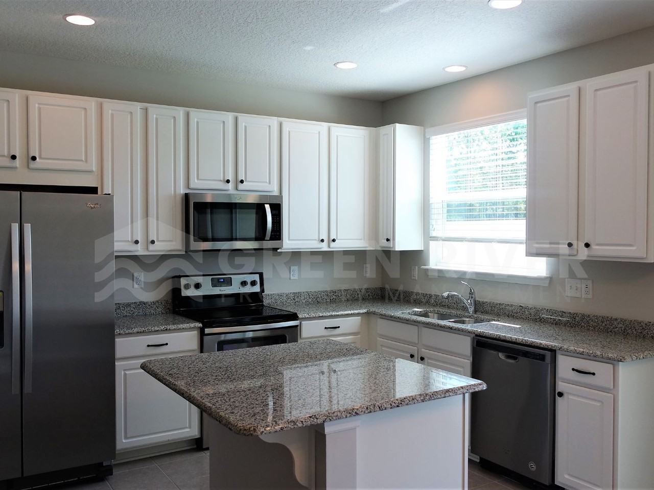 503 Richmond Dr - Photo 2 of 26