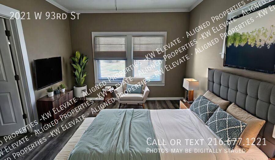 2021 W 93rd St - Photo 3 of 29