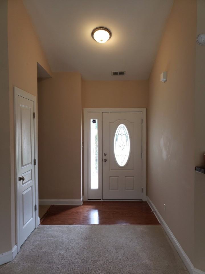 121 Harding Ln - Photo 2 of 18