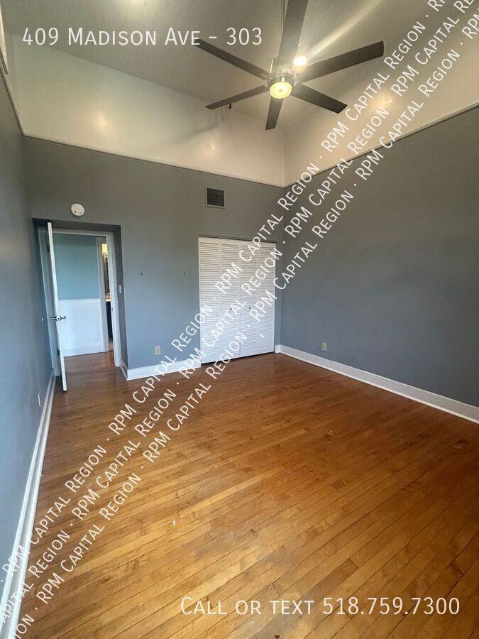 409 Madison Ave #303 - Photo 5 of 12