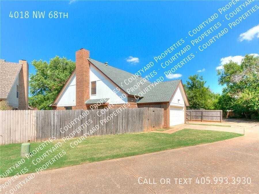 4018 Nw 68th St - Photo 4 of 30