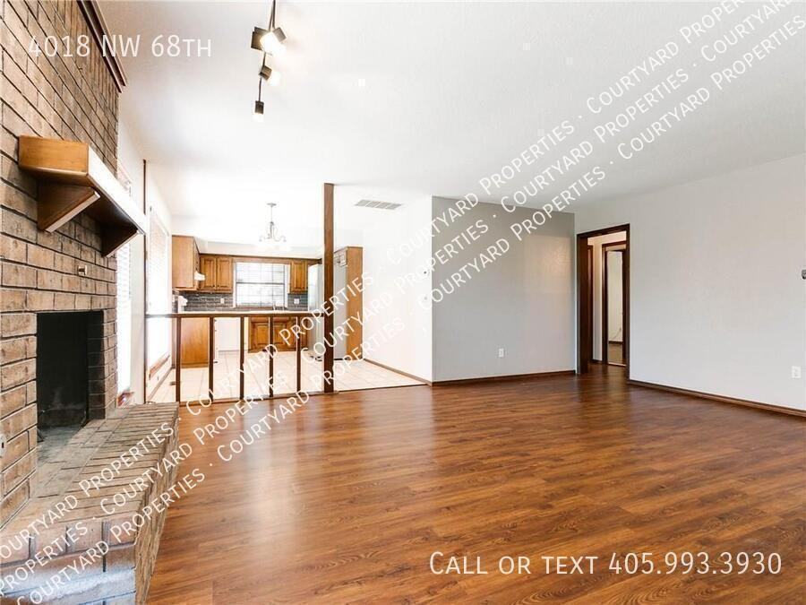 4018 Nw 68th St - Photo 5 of 30