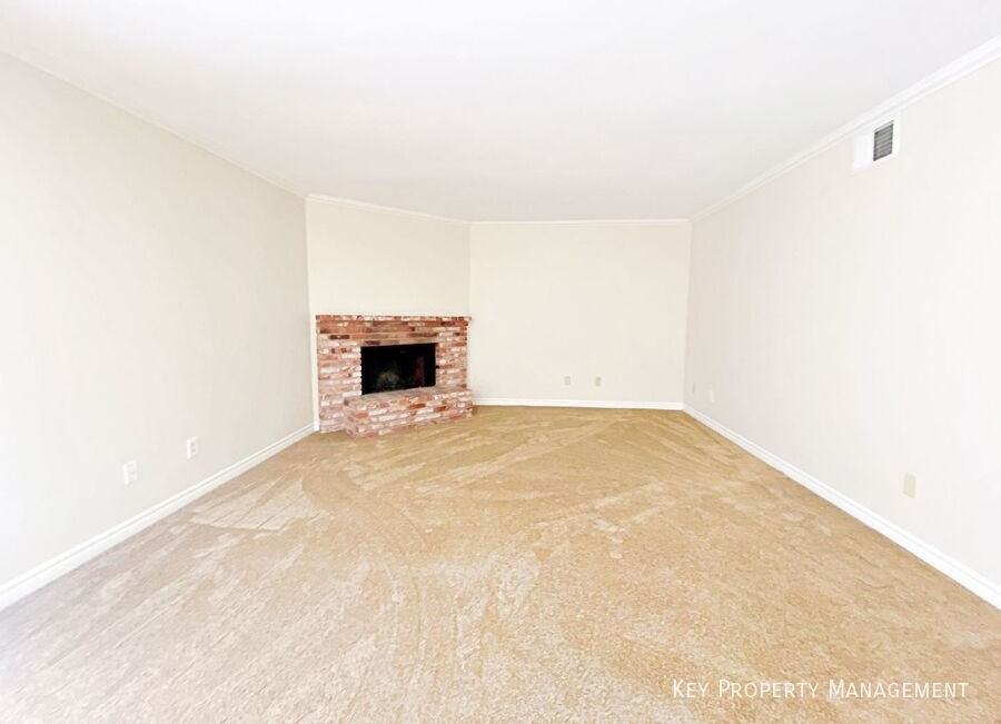 4431 Alexis Dr #423 - Photo 3 of 19