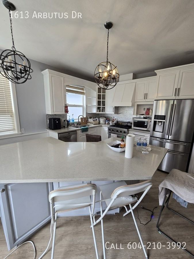 1613 Arbutus Dr - Photo 2 of 16