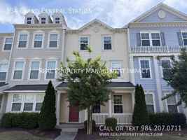 featured image of 534 Grand Central Sta