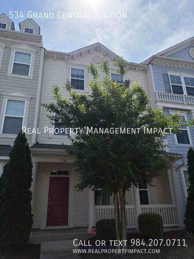 534 Grand Central Sta - Photo 2 of 44