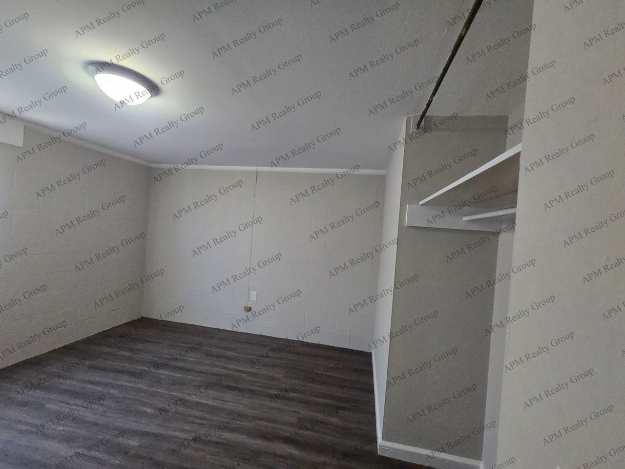 2815 Howell Ct Apt D - Photo 2 of 10