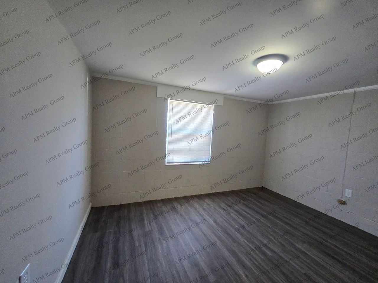 2815 Howell Ct Apt D - Photo 3 of 10