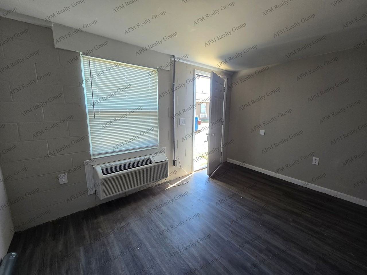 2815 Howell Ct Apt D - Photo 7 of 10