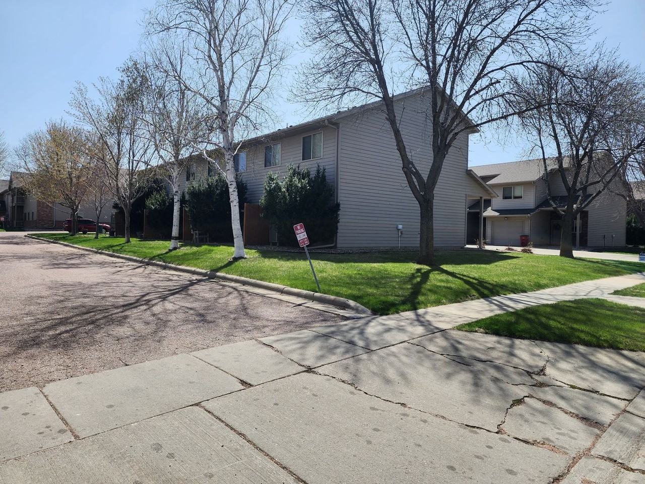 3303 W Bitterroot St - Photo 3 of 26