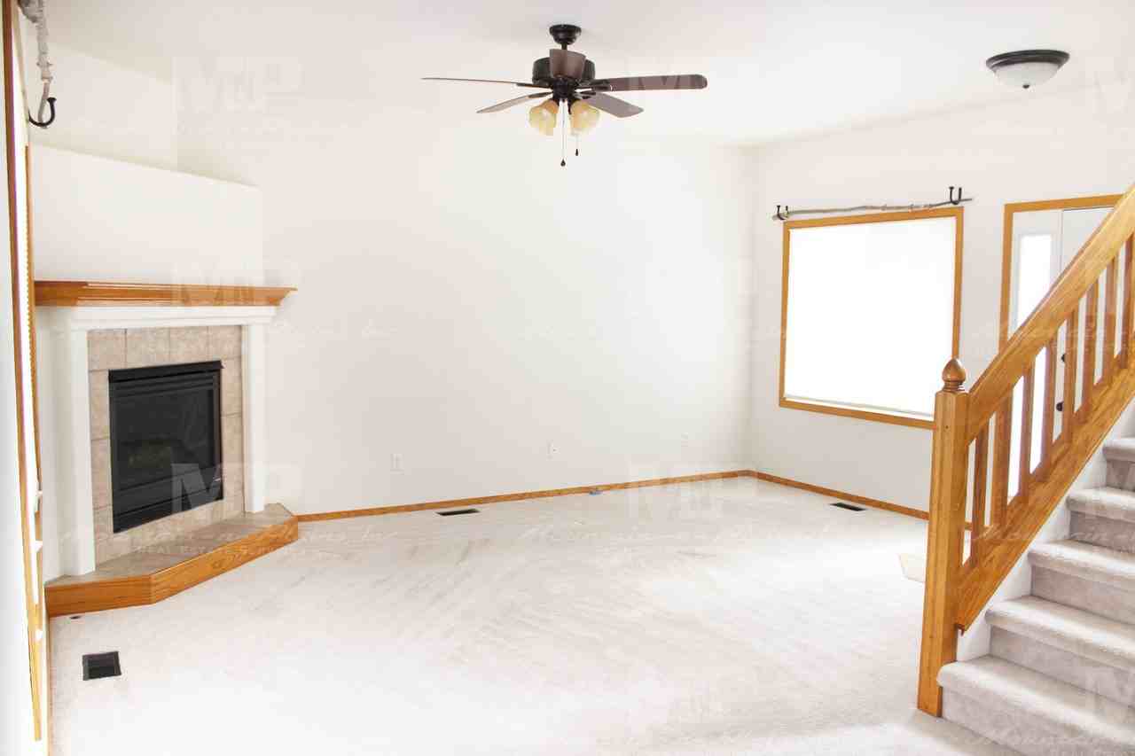 2357 Forsythia Ct - Photo 2 of 15