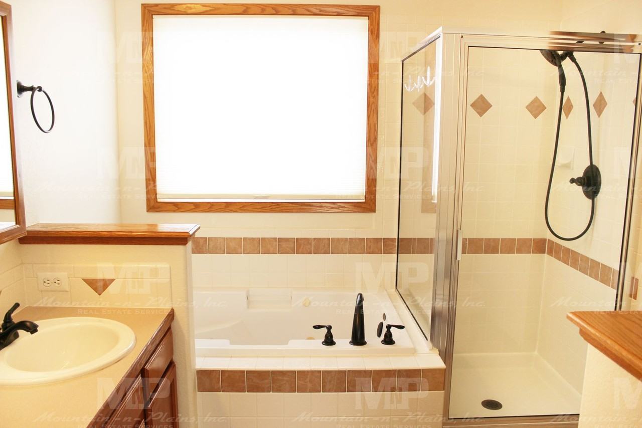 2357 Forsythia Ct - Photo 7 of 15