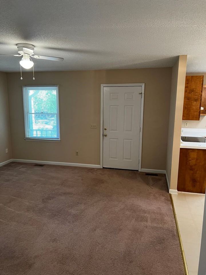 1006 S 10th St - Photo 6 of 18