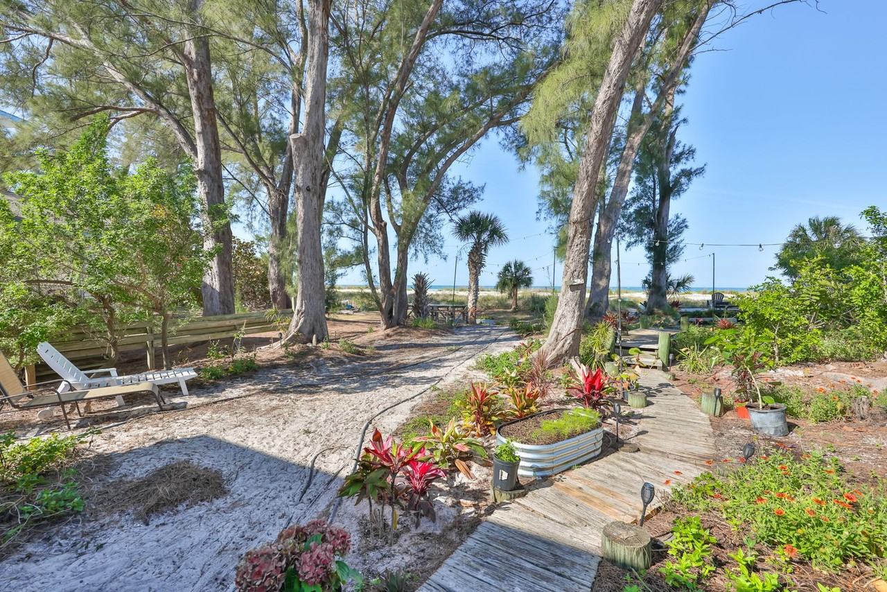 10220 Gulf Blvd #1 - Photo 4 of 41