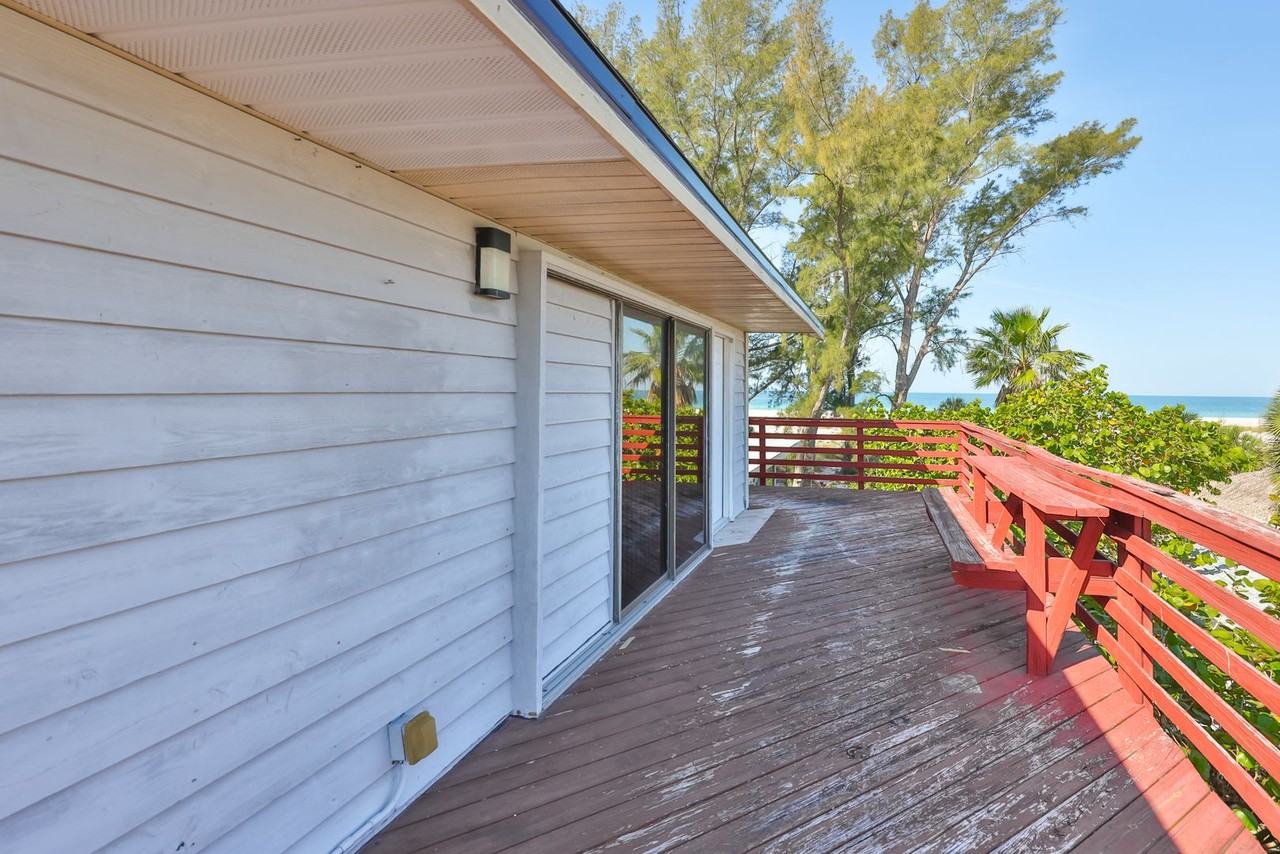 10220 Gulf Blvd #1 - Photo 6 of 41