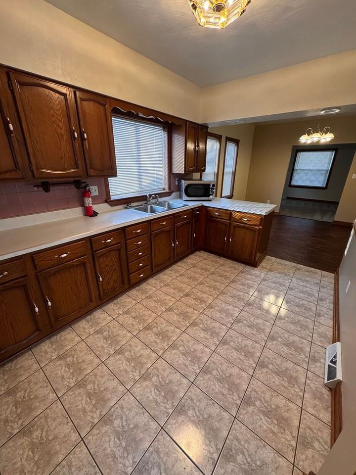 27 Gordon St - Photo 6 of 26