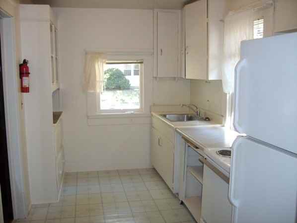 1011 Almaden St - Photo 4 of 11