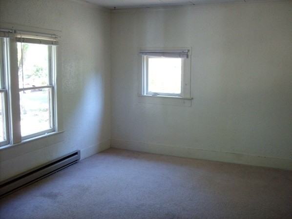 1011 Almaden St - Photo 6 of 11