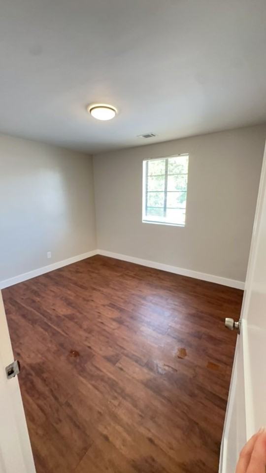 739 Shull St Apt B - Photo 5 of 7