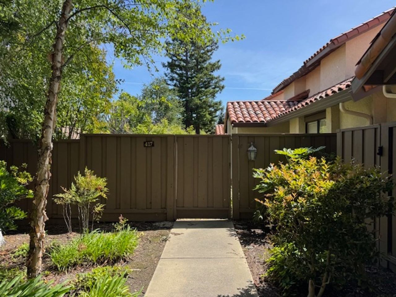 417 Pimlico Dr - Photo 4 of 29