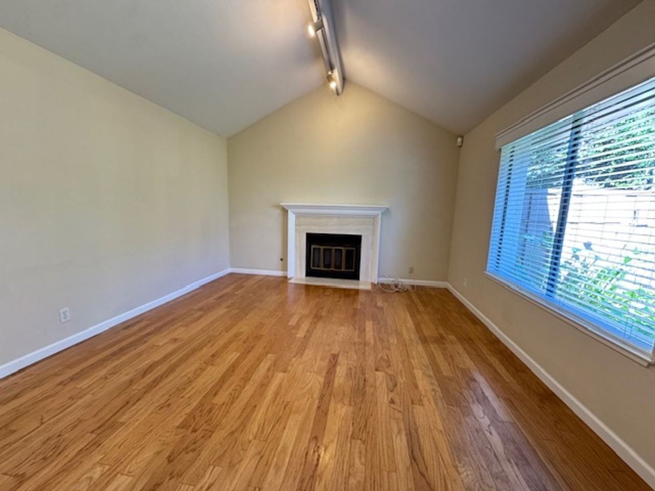 417 Pimlico Dr - Photo 6 of 29