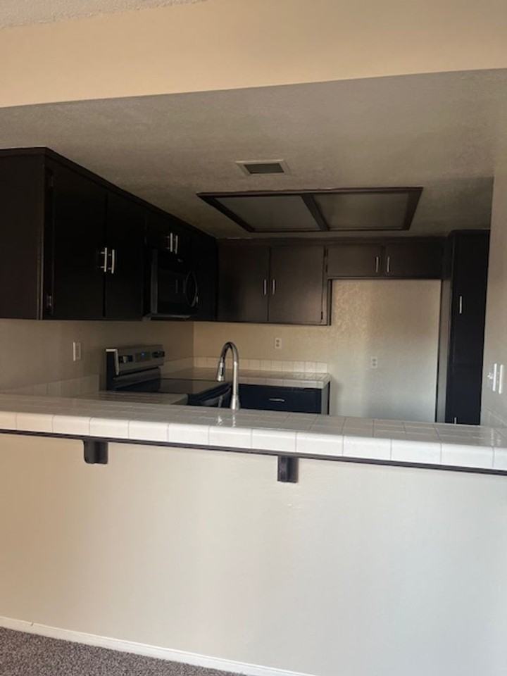 2600 Chandler Ct - Photo 5 of 22