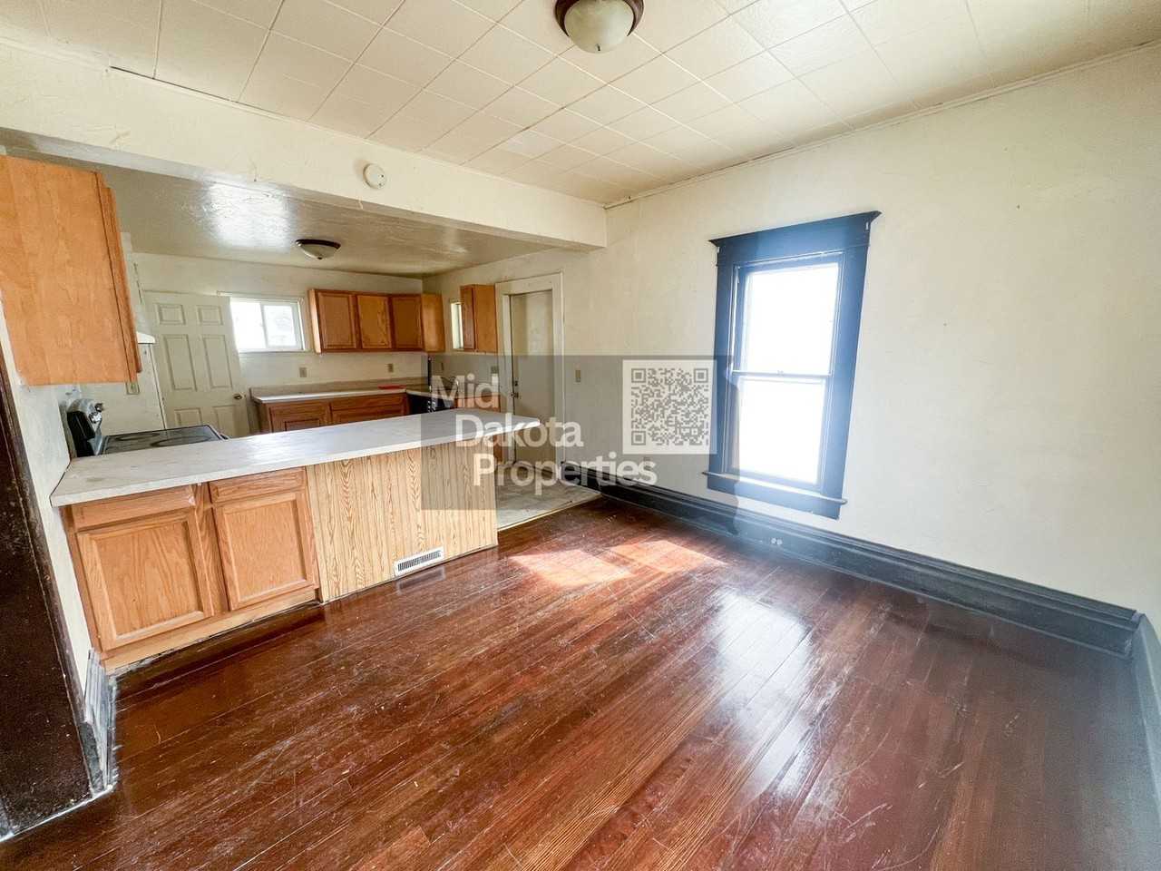 401 W 11th Ave - Photo 4 of 13