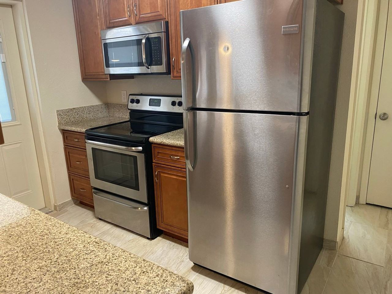 1934 Miami Ave - Photo 5 of 15