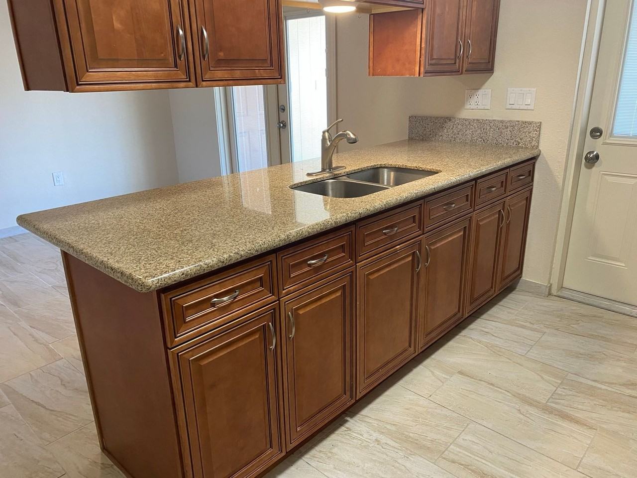 1934 Miami Ave - Photo 6 of 15