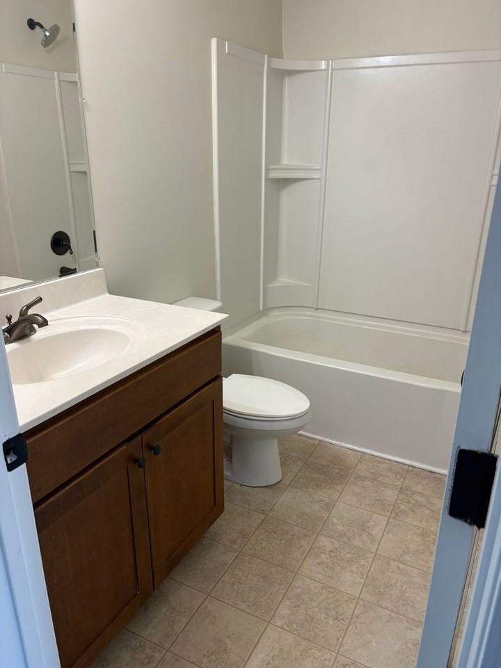 1057 Kentshire Cv - Photo 6 of 17