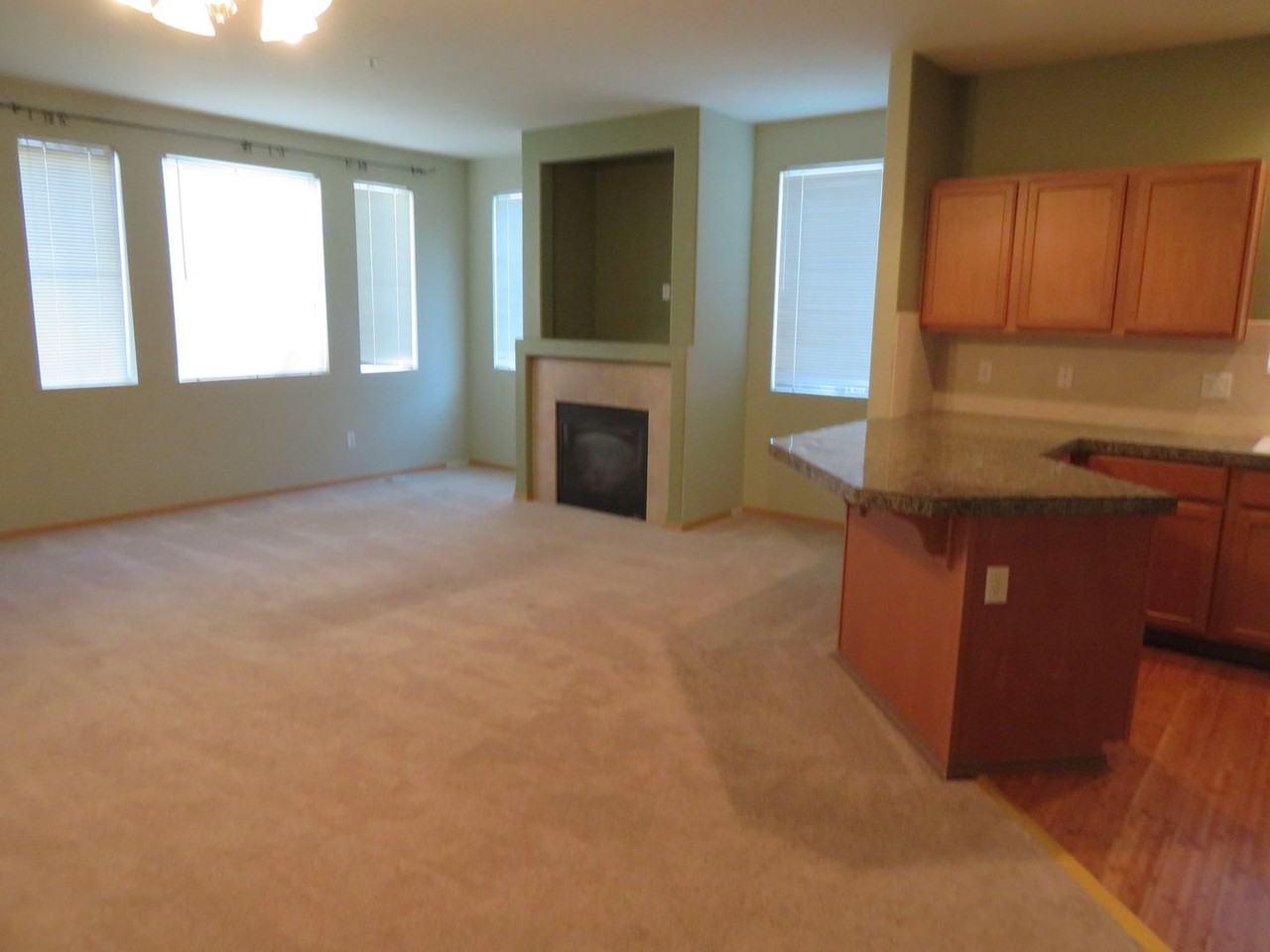 2125 Bobs Hollow Ln - Photo 2 of 8