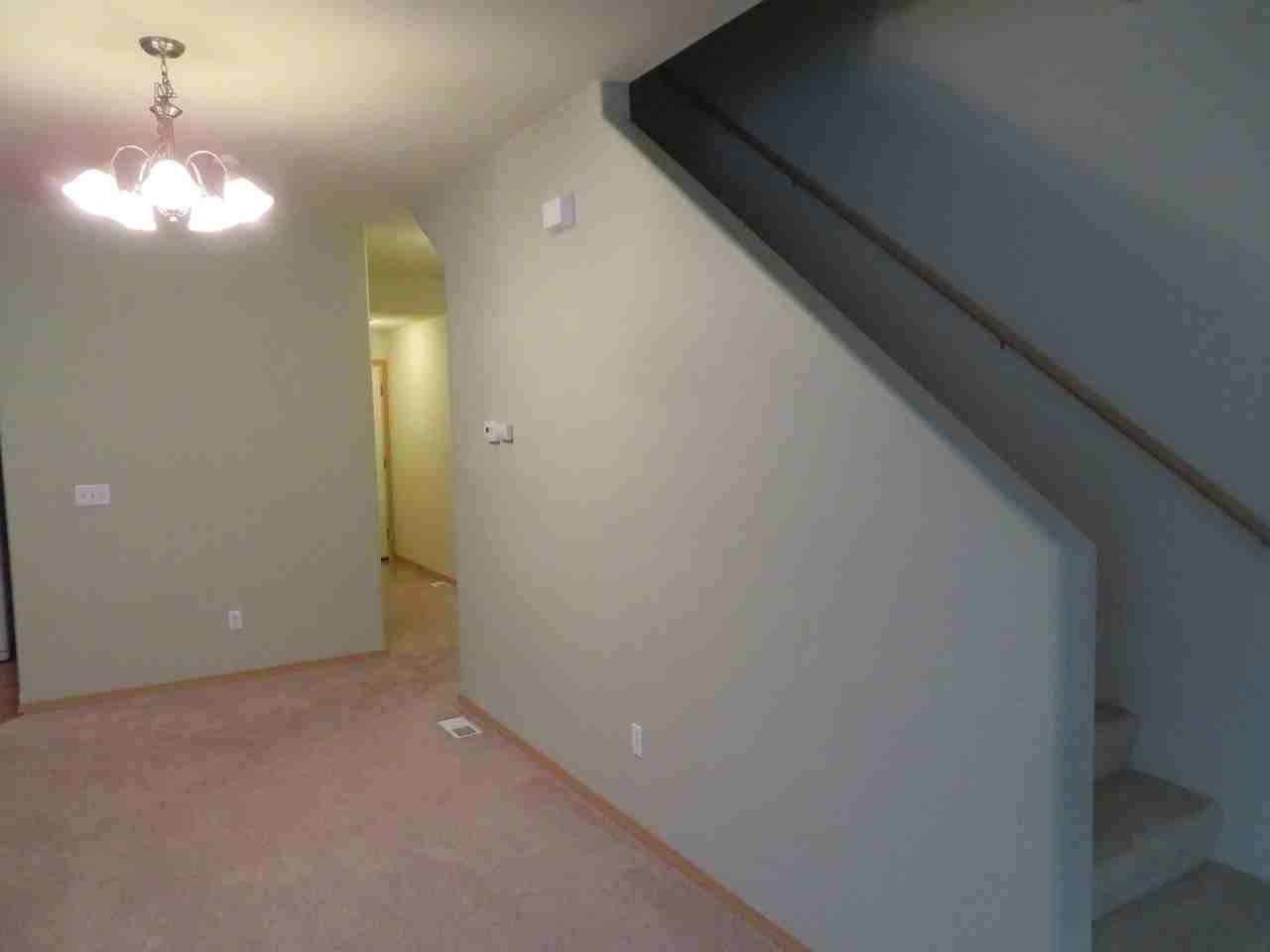 2125 Bobs Hollow Ln - Photo 5 of 8