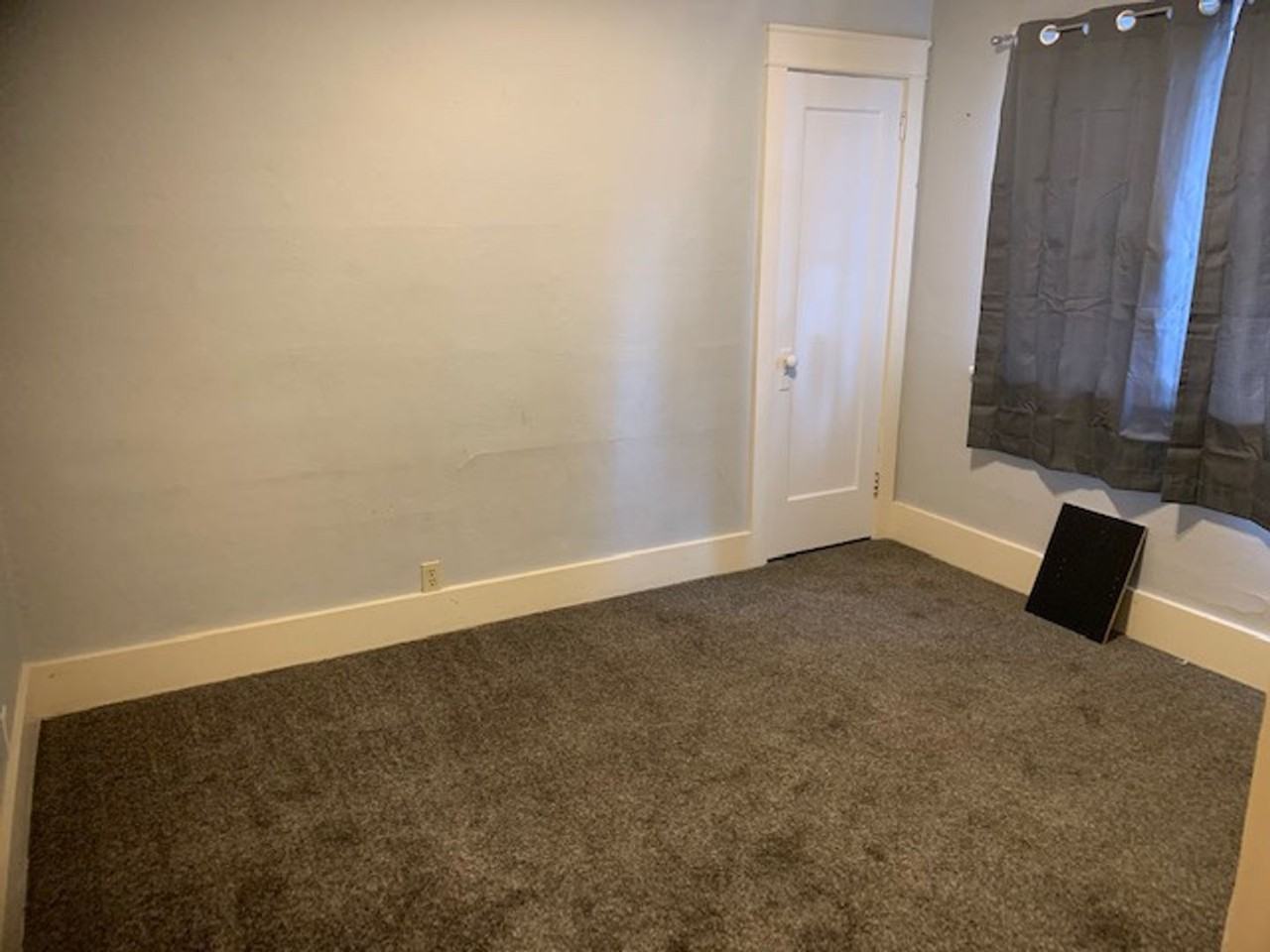 635 Se Side St - Photo 3 of 14