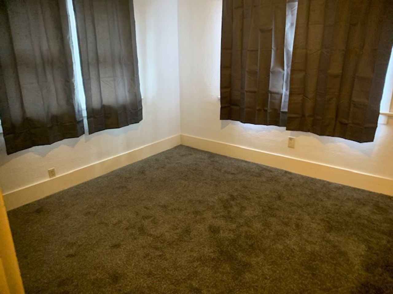 635 Se Side St - Photo 5 of 14