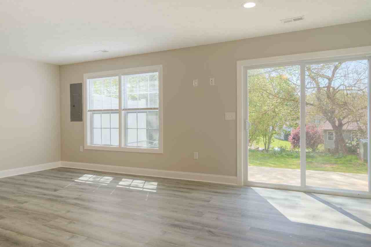 440 Pin Oak Dr Nw - Photo 5 of 16