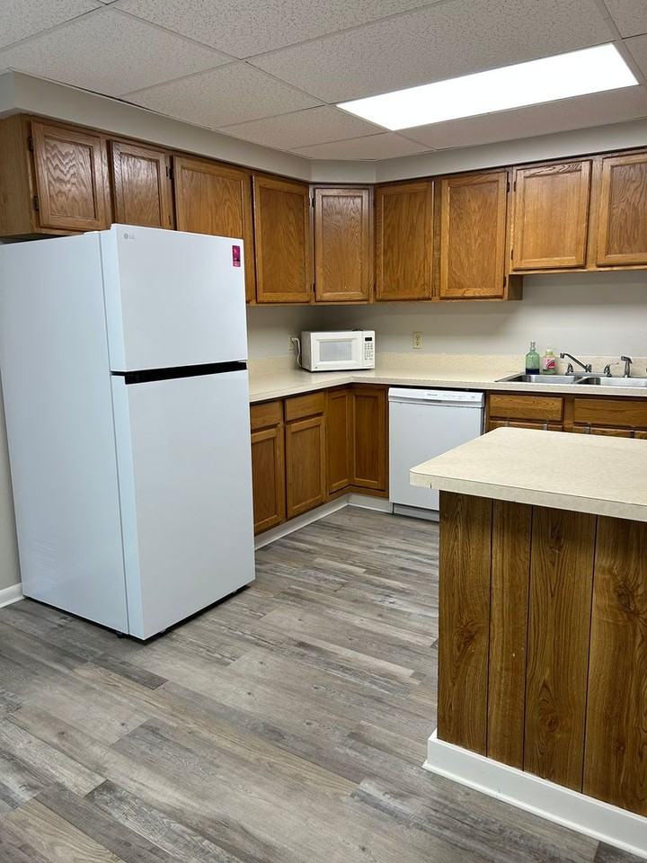 153 W Seneca St #1 - Photo 3 of 28