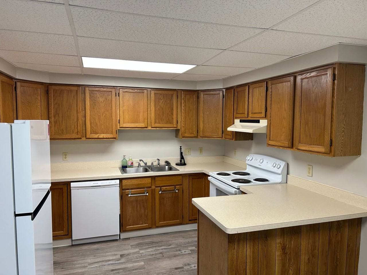 153 W Seneca St #1 - Photo 5 of 28