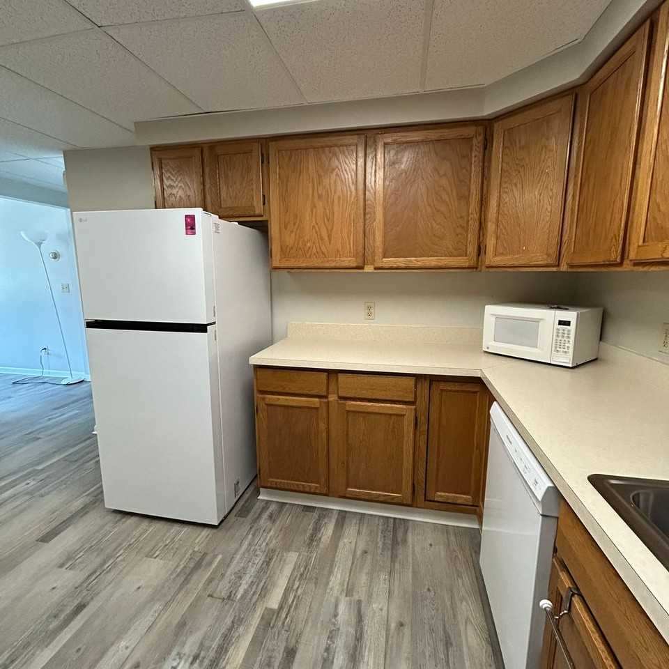 153 W Seneca St #1 - Photo 6 of 28