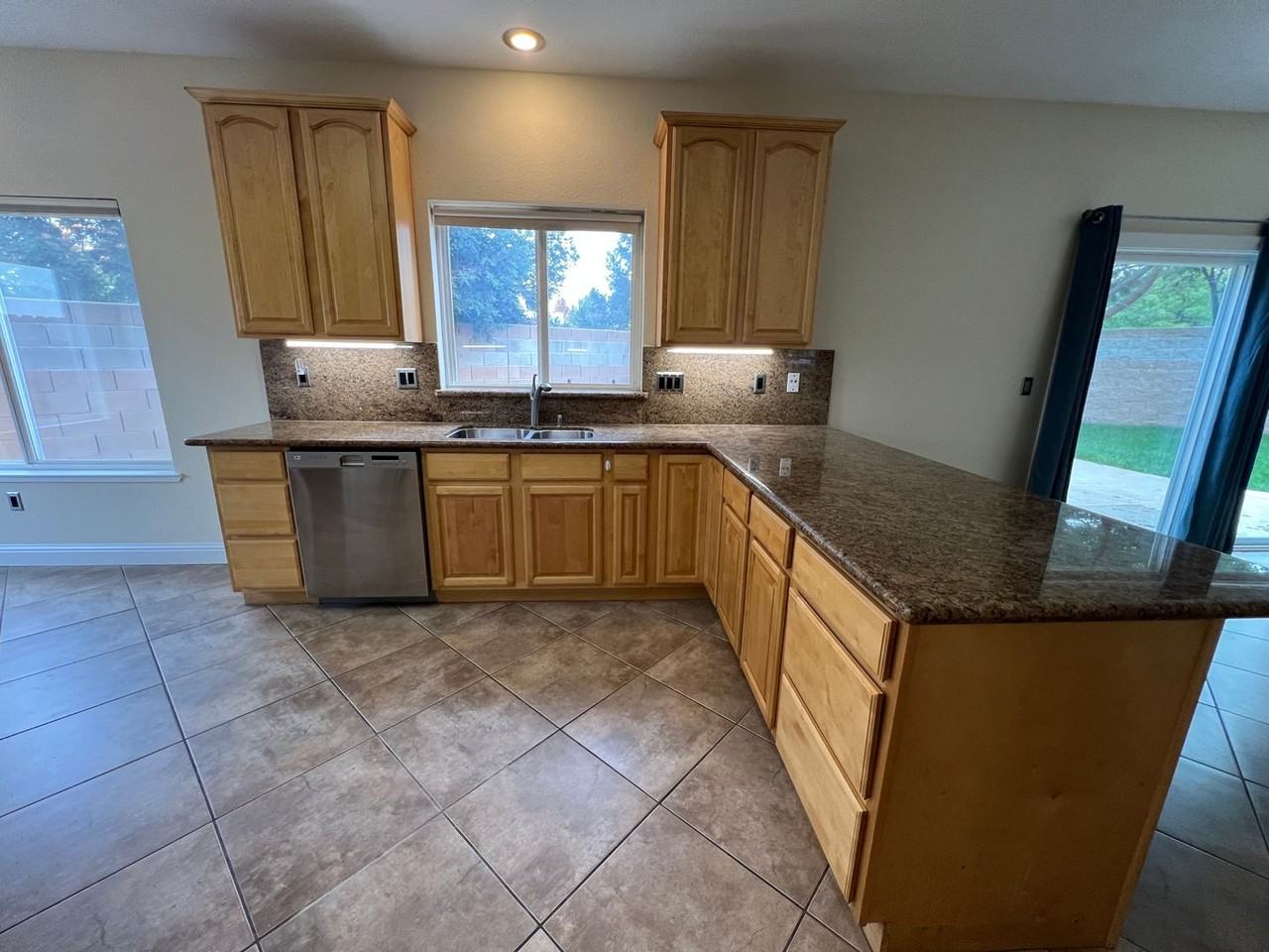 5813 Andrea Ct - Photo 6 of 33