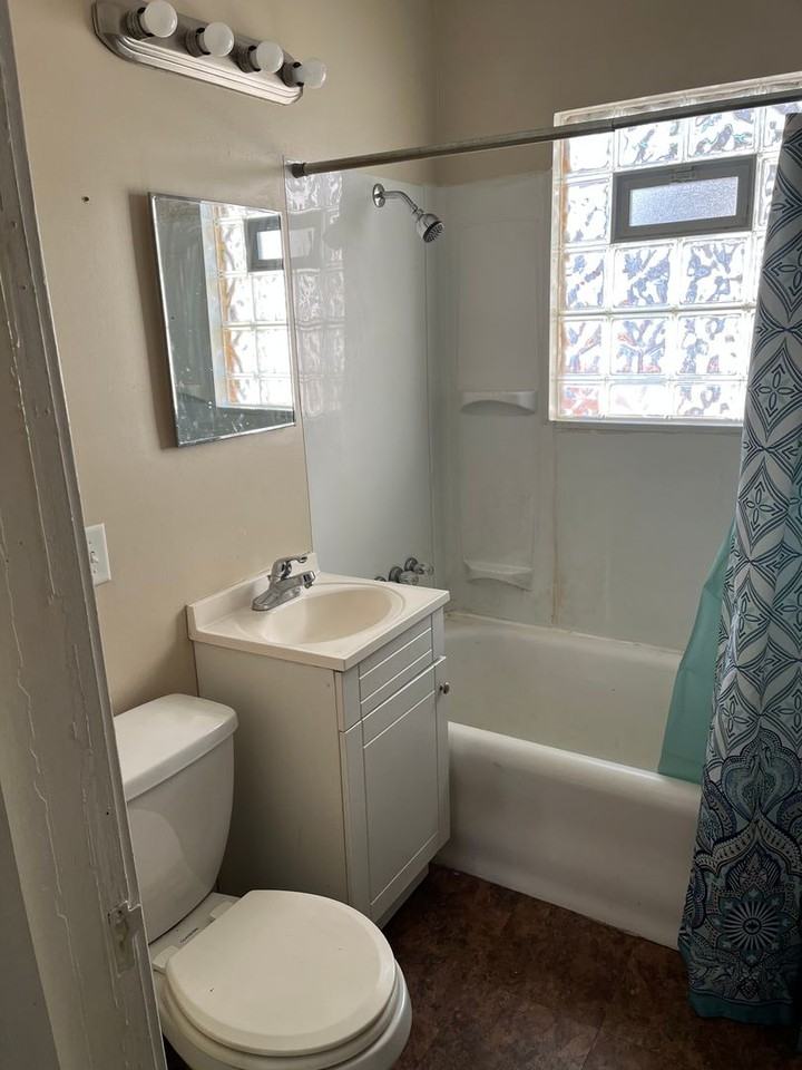 1005 Pardee Ave - Photo 3 of 5