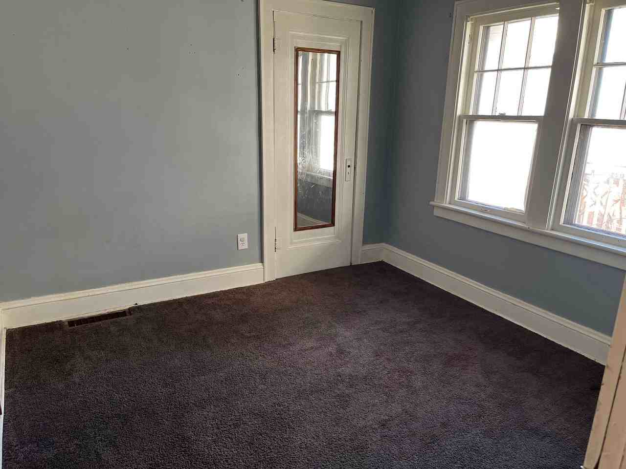 1005 Pardee Ave - Photo 4 of 5