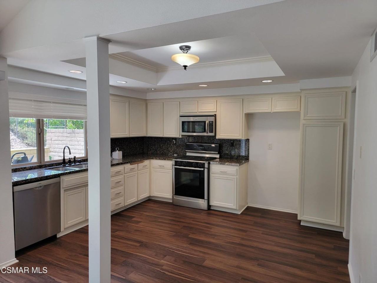 28910 Calabria Dr - Photo 6 of 35